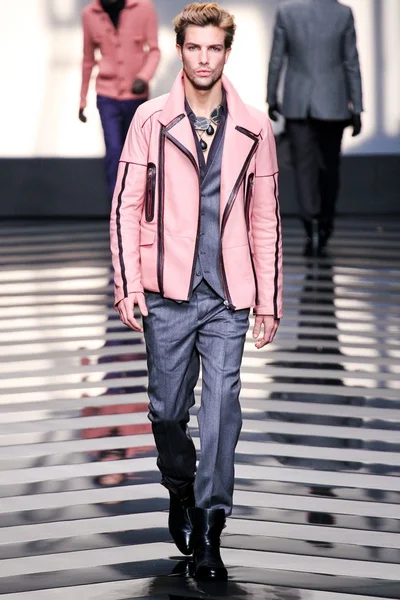 Look 35